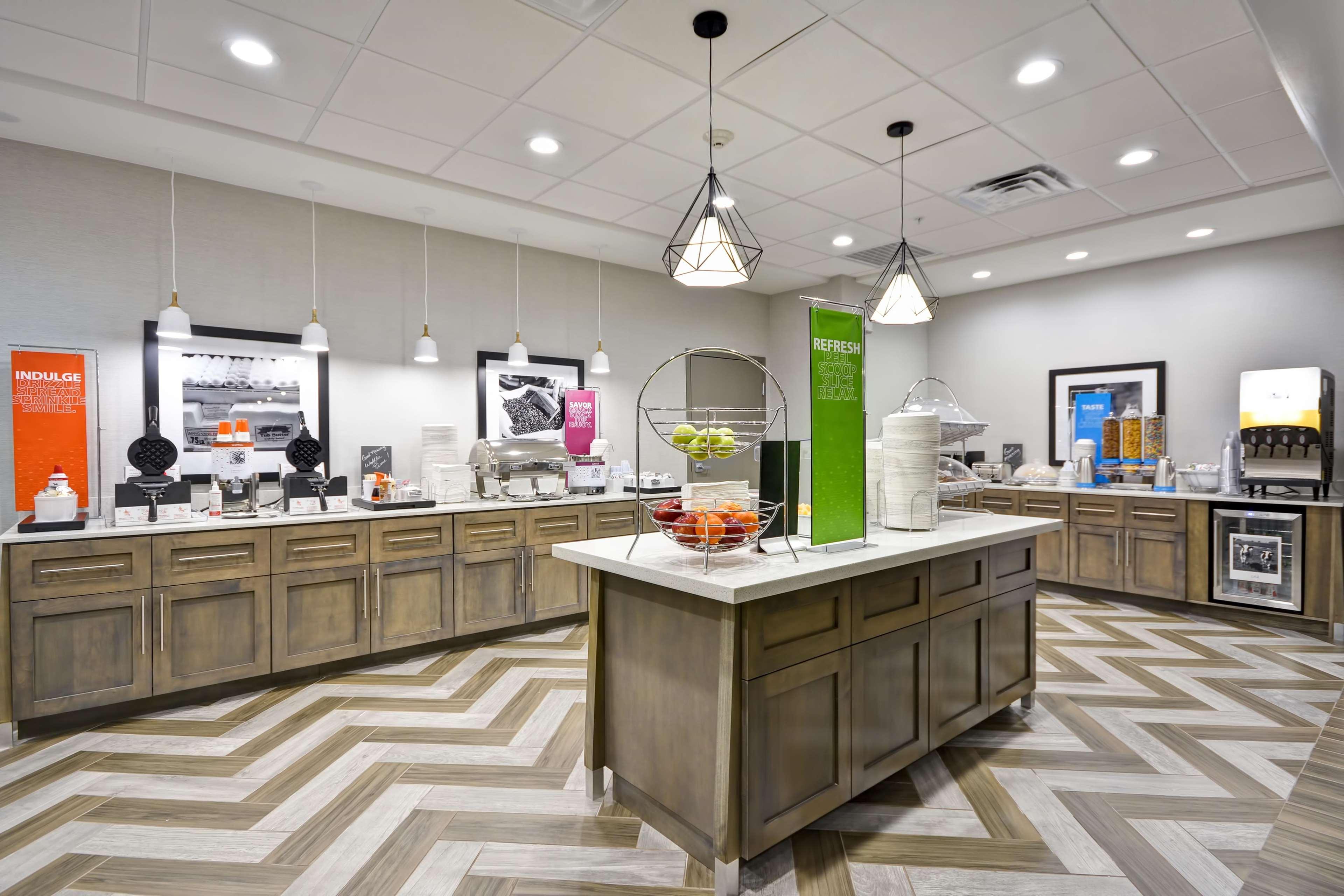 Hampton Inn Kyle Bagian luar foto