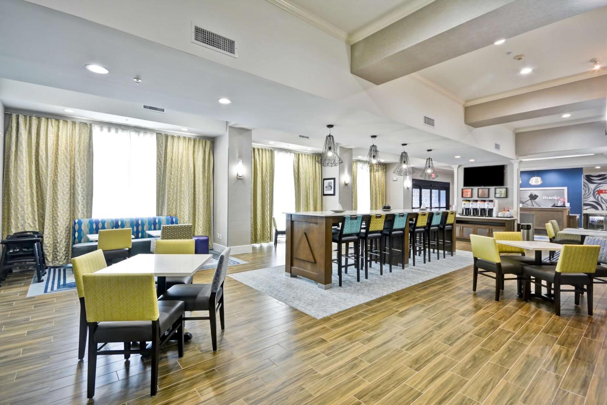 Hampton Inn Kyle Bagian luar foto