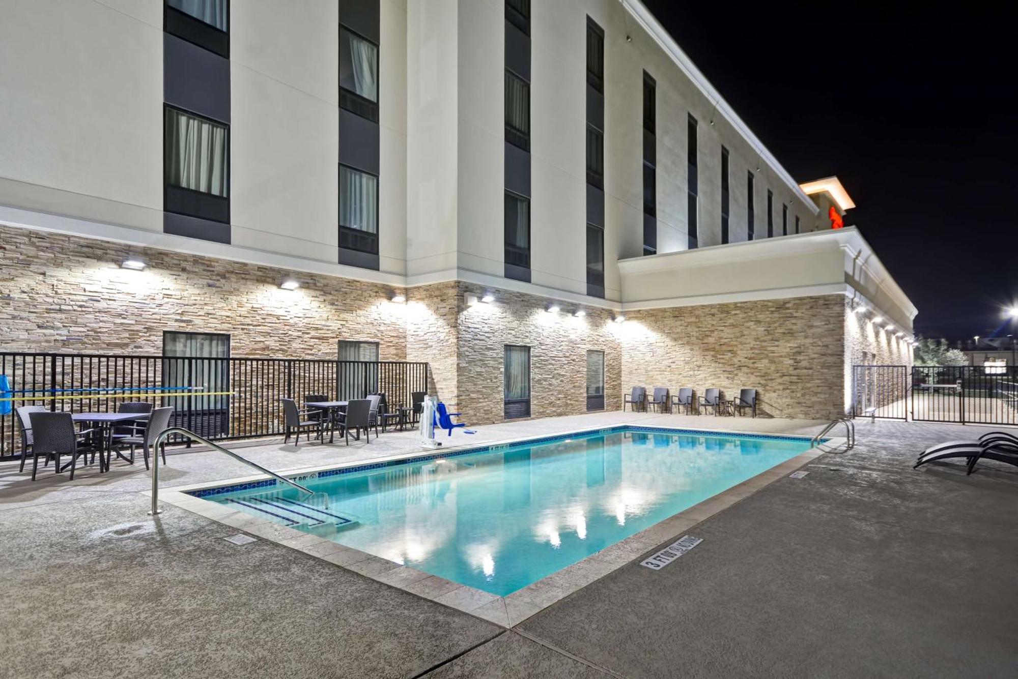 Hampton Inn Kyle Bagian luar foto